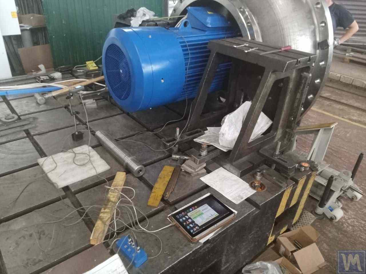 Diagram, ki prikazuje metodi statičnega in dinamičnega uravnoteženja za industrijske ventilatorje